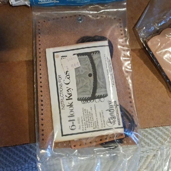 Roamer Handbag Kit with Brown Leather - Picture 7 of 16